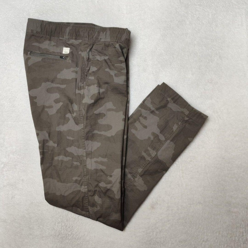 Vuori Jogger Pants Womens M Green Camo Drawstring Zip Pocket Slim Ripstop VW401